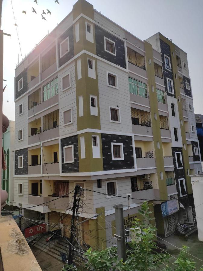 Home To Explore Food, History & Shopping Hyderabad Exteriör bild