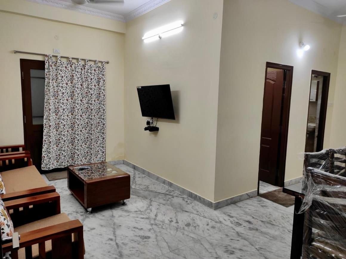 Home To Explore Food, History & Shopping Hyderabad Exteriör bild