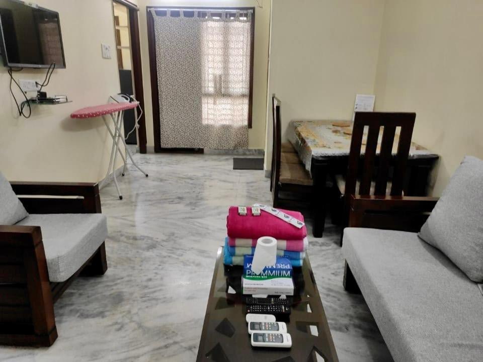 Home To Explore Food, History & Shopping Hyderabad Exteriör bild