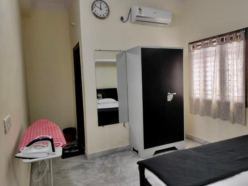 Home To Explore Food, History & Shopping Hyderabad Exteriör bild