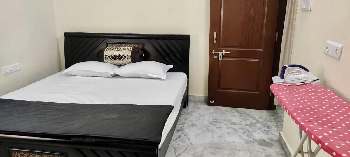 Home To Explore Food, History & Shopping Hyderabad Exteriör bild
