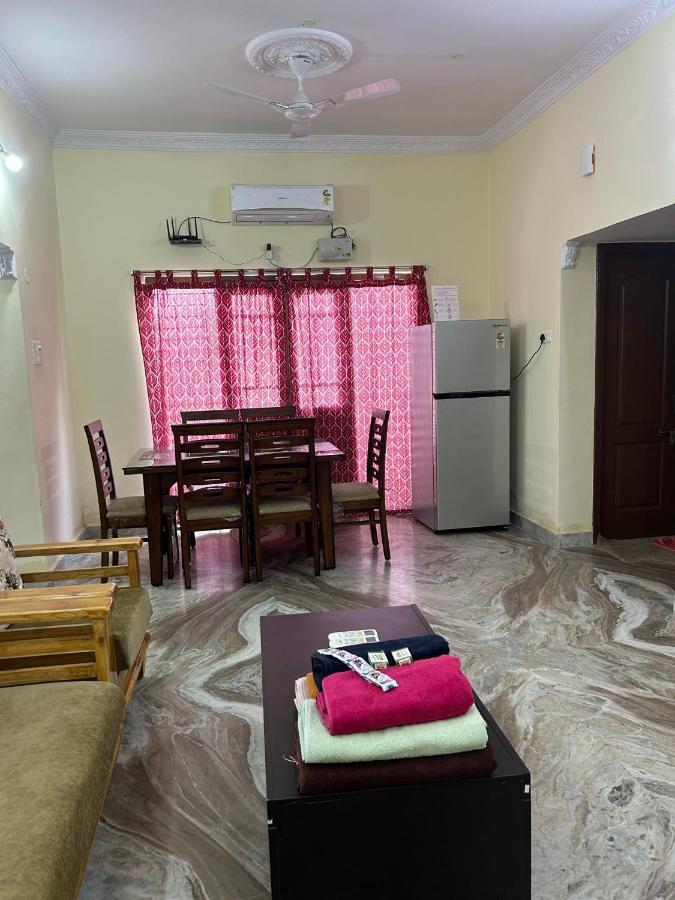Home To Explore Food, History & Shopping Hyderabad Exteriör bild